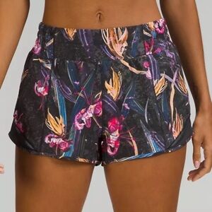 Lululemon Hotty HOT SHORTS 2.5"  Floral Multi Black